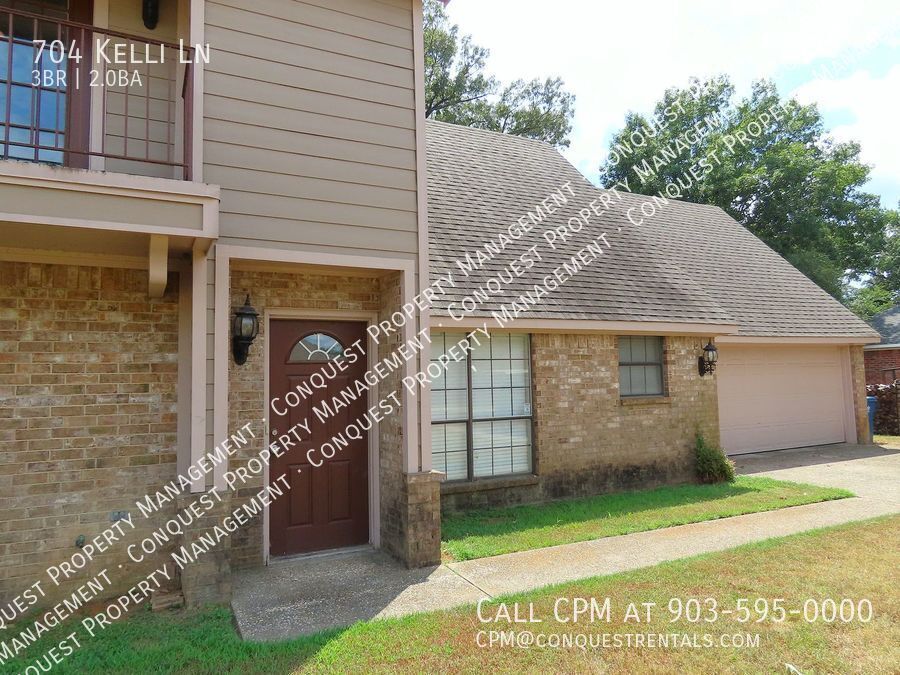 COMING SOON! Remodeled in 2024! Gorgeous 3 Bdrm., 2 Bath Duplex in Whitehouse ISD!